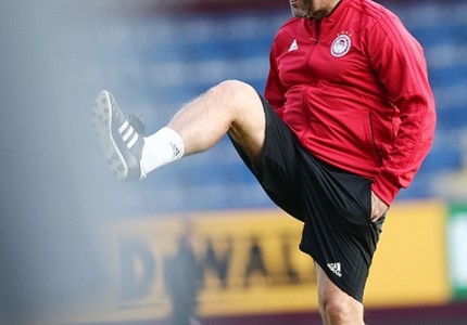 Τερματοφύλακας ο Καρεμπέ, σε σουτ του Μαρτίνς!