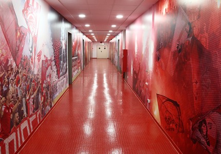 Εντυπωσιακά τα ανακαινισμένα αποδυτήρια (photos)