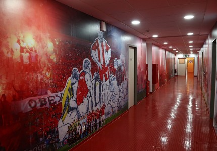 Εντυπωσιακά τα ανακαινισμένα αποδυτήρια (photos)