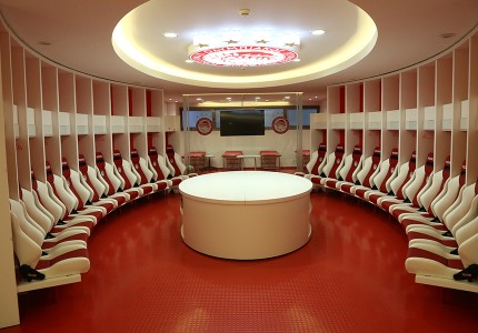 Εντυπωσιακά τα ανακαινισμένα αποδυτήρια (photos)