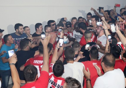 Η... τρέλα του κόσμου για Τουρέ (photos)