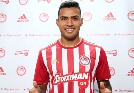 Έβαλε τα ερυθρόλευκα (photos)