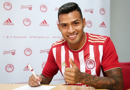 Έβαλε τα ερυθρόλευκα (photos)