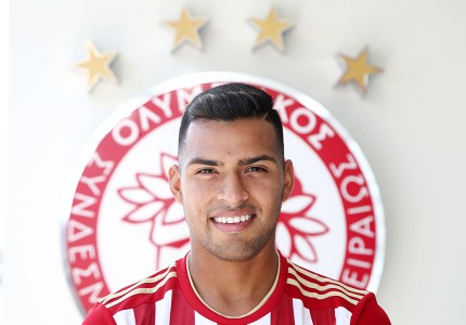 Έβαλε τα ερυθρόλευκα (photos)