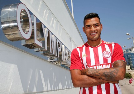 Έβαλε τα ερυθρόλευκα (photos)