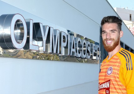 Οι πρώτες εικόνες του Σα με τη φανέλα του Θρύλου