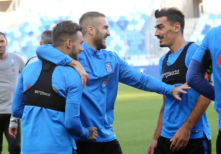 Έπιασε δουλειά η Εθνική (photos)