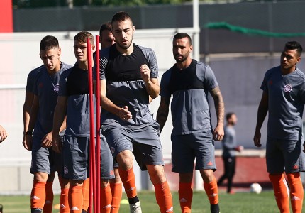 Η τελευταία προπόνηση του Θρύλου σε εικόνες