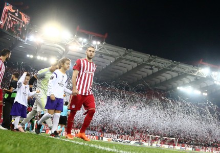 Η εντυπωσιακή είσοδος στο Ναό (photos, video)