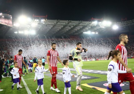 Η εντυπωσιακή είσοδος στο Ναό (photos, video)