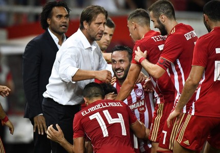 Φευγάτε από μπρος στο γήπεδο μπαίνει ο Ολυμπιακός...