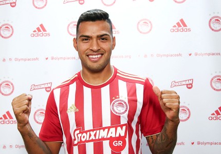 Έβαλε τα ερυθρόλευκα (photos)