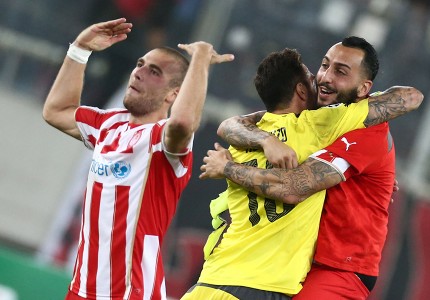 Εδώ είναι Πειραιάς (photos, video)