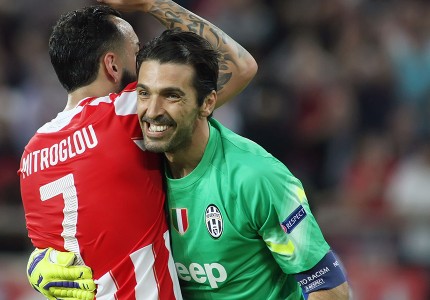 Εδώ είναι Πειραιάς (photos, video)