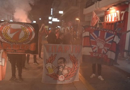 Η ομάδα χάντμπολ μαζί με τον λαό του Θρύλου (Photos)