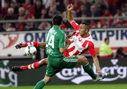 Έτσι «γαζώνει» ο Πειραιάς (photos, video)