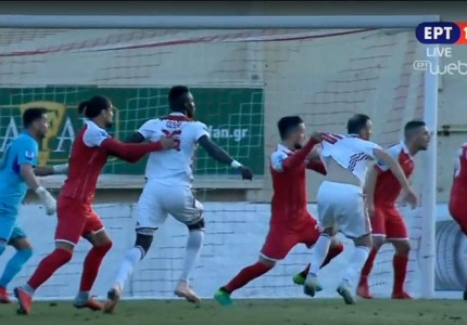 Δύο πέναλτι σε μία φάση και δεν είδαν τίποτα! (Photos)