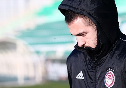 Στο γήπεδο ο Ολυμπιακός (photos)