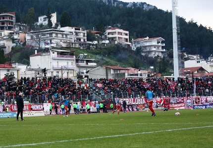 Κοκκίνισε η Λιβαδειά (photos, videos)