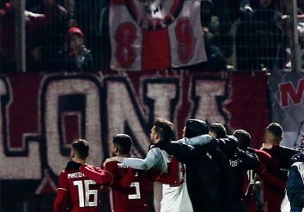 Μία γροθιά ο Ολυμπιακός! (photos)