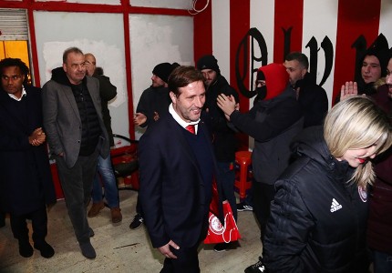 Ο Ολυμπιακός δίπλα στον λαό του (photos)