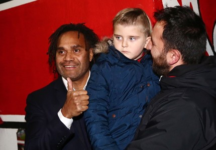 Ο Ολυμπιακός δίπλα στον λαό του (photos)