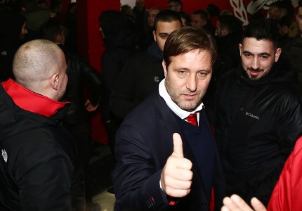 Ο Ολυμπιακός δίπλα στον λαό του (photos)