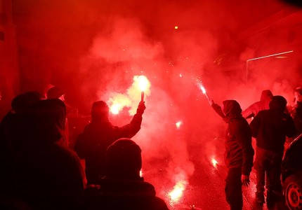 Ο Ολυμπιακός δίπλα στον λαό του (photos)
