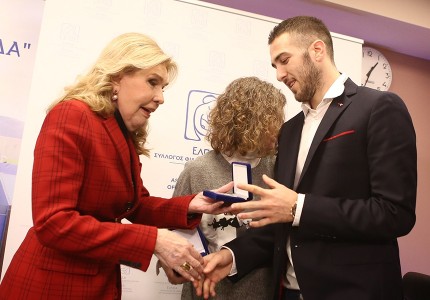 Ο Ολυμπιακός δίπλα στη ζωή, δίπλα στην «ΕΛΠΙΔΑ»