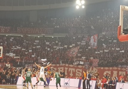 Έγινε της... πετσέτας στο ΣΕΦ!
