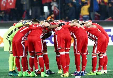 Δύο ευρωπαϊκές προκρίσεις σαν σήμερα (photos, videos)