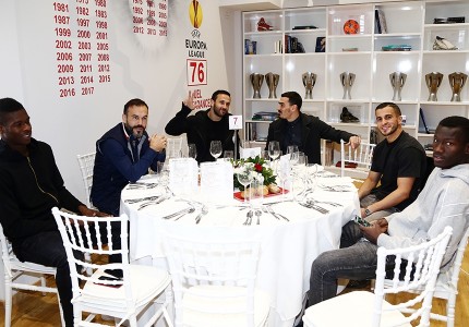 Χαμόγελα και σε οικογενειακό κλίμα (photos)