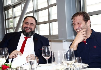 «Για τα παιδιά της 7. Θα κερδίσετε και θα πάρουμε πρωτάθλημα!»