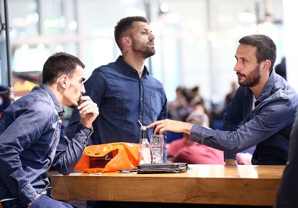 Έφυγε για Θεσσαλονίκη ο Θρύλος (photos)