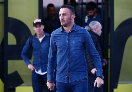 Έφυγε για Θεσσαλονίκη ο Θρύλος (photos)