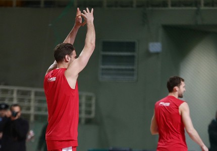 Τους... γλέντησε, ξανά, ο Μπόγραρος (photos)