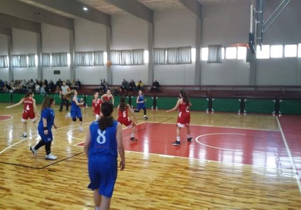 Δύο εύκολες νίκες (photos)