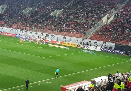 Ο λαός του Θρύλου δεν ξεχνά... (photos)