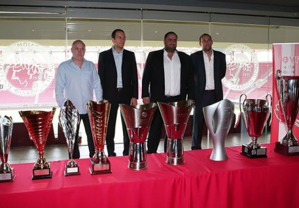 Η έκρηξη έγινε... Η «λάβα» ρέει και στα διάβα της θα σας «κάψει»