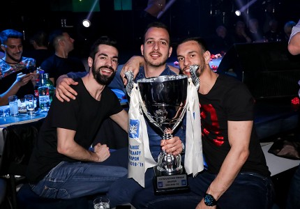 Μετά το γλέντι στην ΑΕΚ, γλέντι και στα μπουζούκια