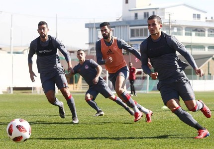 Σκληρή δουλειά ενόψει Άρη (photos)