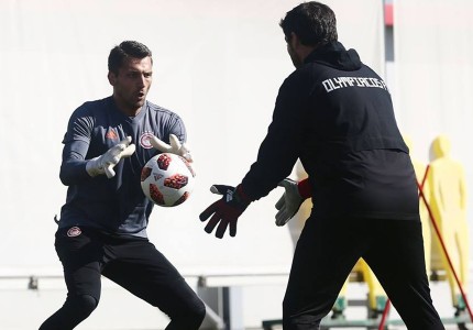 Σκληρή δουλειά ενόψει Άρη (photos)