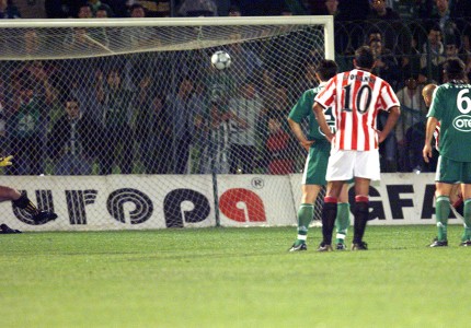 Αξέχαστο το «ερυθρόλευκο» πάρτι μέσα στη Λεωφόρο!