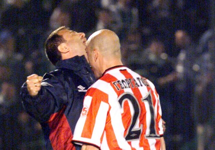 Αξέχαστο το «ερυθρόλευκο» πάρτι μέσα στη Λεωφόρο!