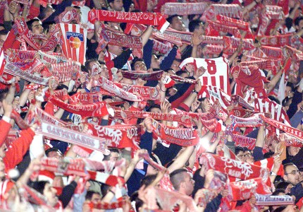 Αξέχαστο το «ερυθρόλευκο» πάρτι μέσα στη Λεωφόρο!