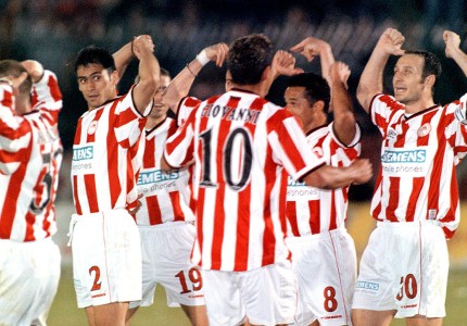 Αξέχαστο το «ερυθρόλευκο» πάρτι μέσα στη Λεωφόρο!