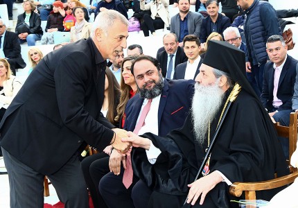 Βράβευσαν τον Βαγγέλη Μαρινάκη (photos)