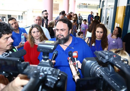 Άσκησε το εκλογικό του δικαίωμα ο Β. Μαρινάκης