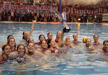 Δεν θα ξεχάσει ποτέ κανείς μας την στάση όλων σας. Ούτε το σάλιο μας δεν αξίζετε