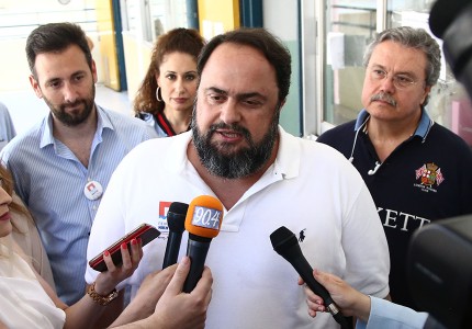Άσκησε το εκλογικό του δικαίωμα ο Β. Μαρινάκης